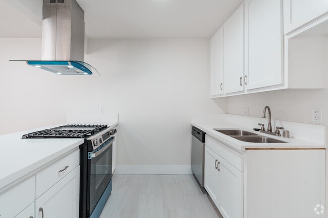 Interior Photo - The Arbors
