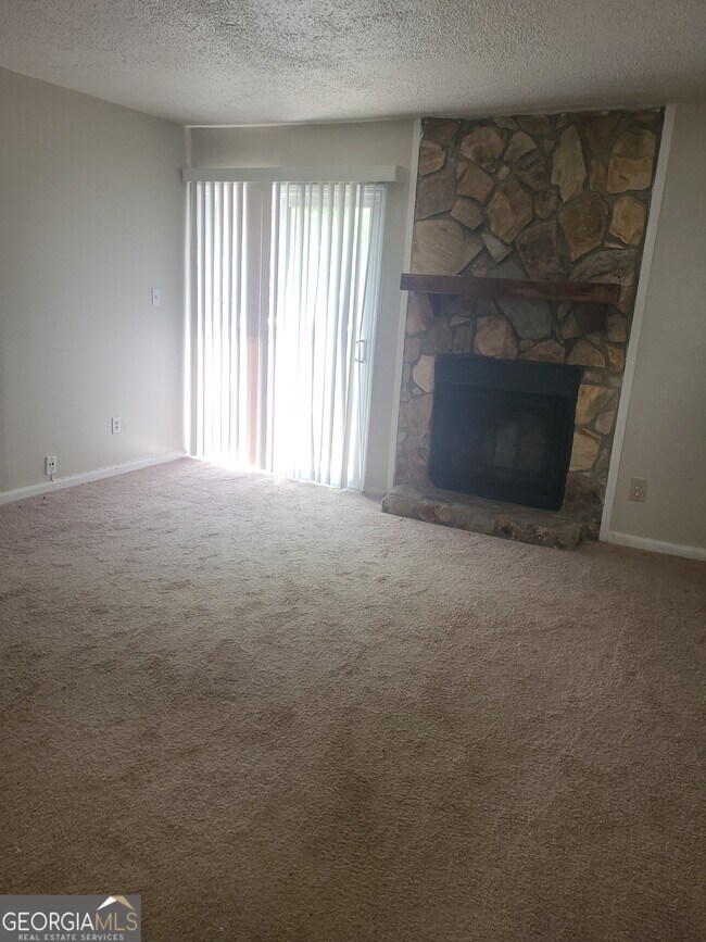 Building Photo - 6330 Holcomb Way