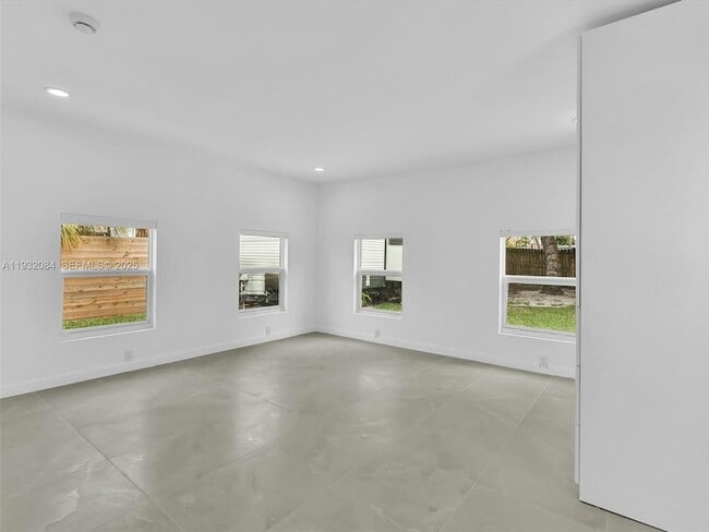 Building Photo - 107 Central Ave