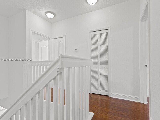 Building Photo - 10966 NW 43rd Terrace