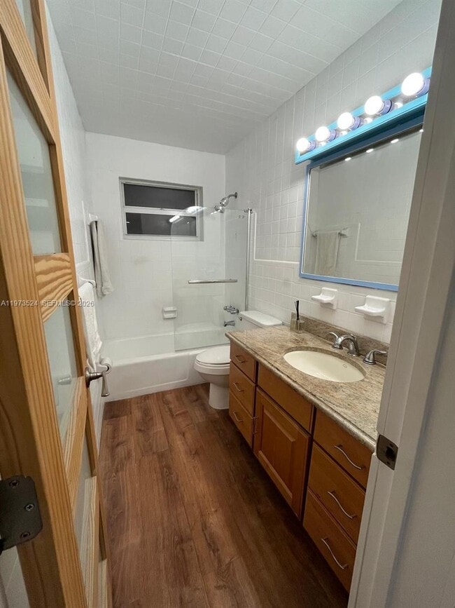 Building Photo - 1698 Jefferson Ave