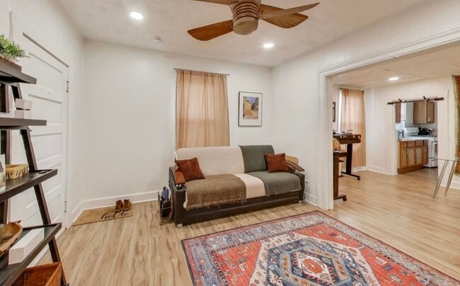 Building Photo - 3248 S Paulina St