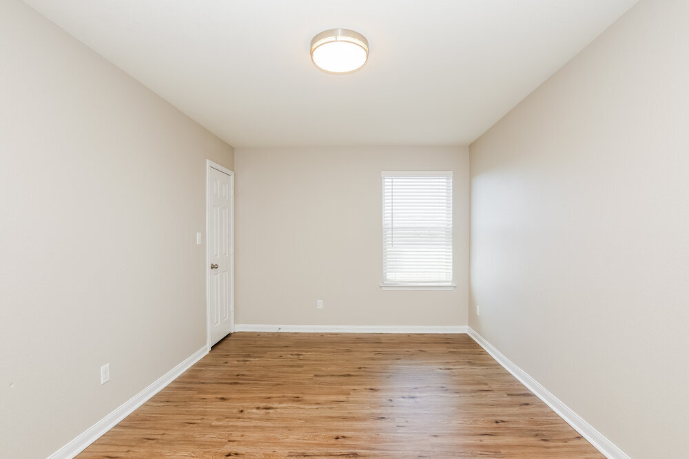 Building Photo - 420 Sapphire Ln