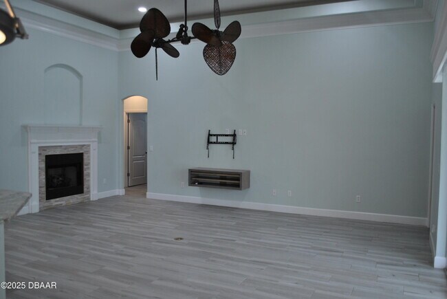 Building Photo - 128 Centennial Park Dr