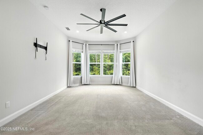 Building Photo - 480 Loosestrife Wy