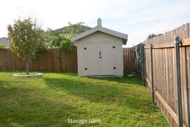 Building Photo - 406 Comal Run