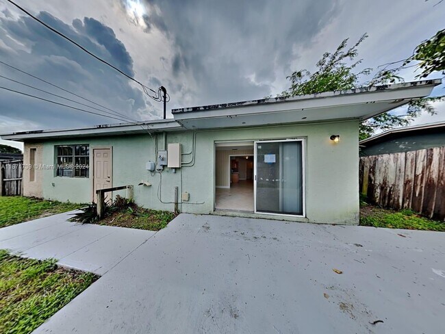Building Photo - 7401 Fillmore St