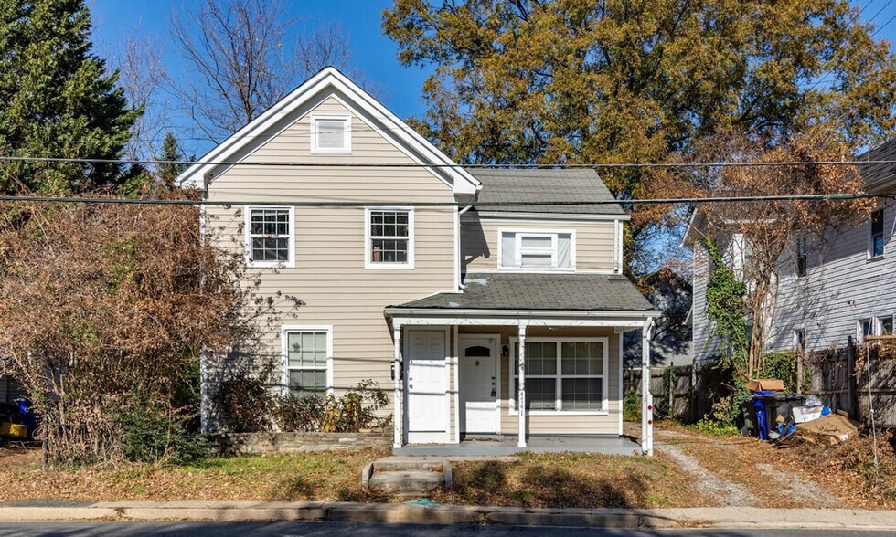 Building Photo - 4737 Wilson Blvd