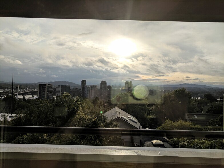 Building Photo - 3701 SW Condor Ave