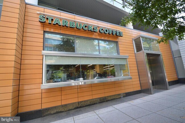 Building Photo - 800 4th St SW