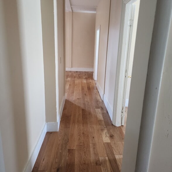 Building Photo - 21 Loomis St