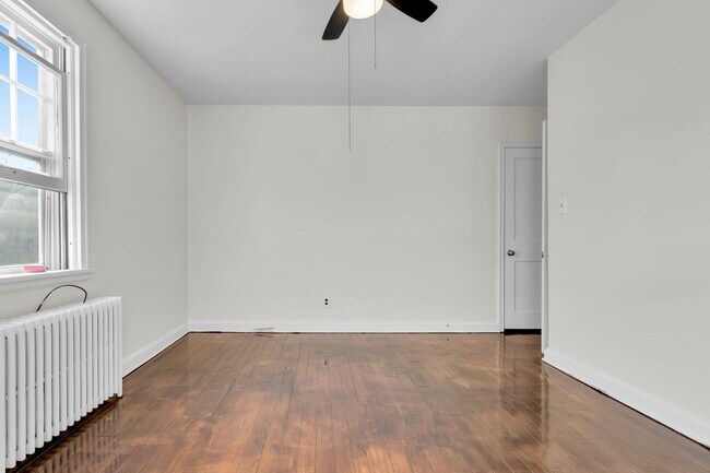 Building Photo - 735b N 22nd St