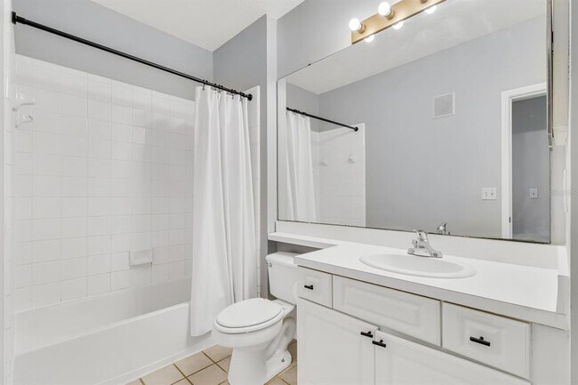 Building Photo - 14304 Fredricksburg Dr