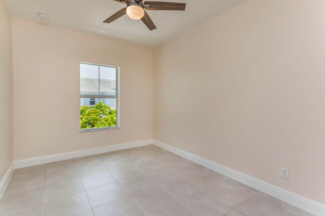 Building Photo - 1857 Spoonbill Ct