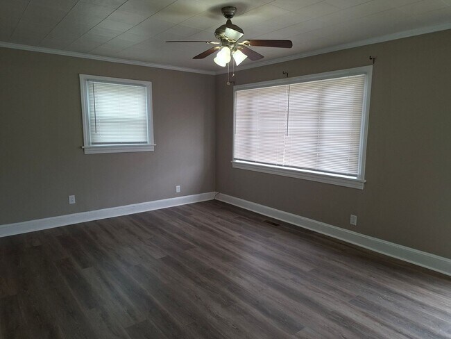 Building Photo - 3 Bedroom 1 Bathroom in the Heart of Asheboro