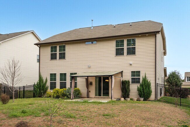 Building Photo - 602 Applecross Dr