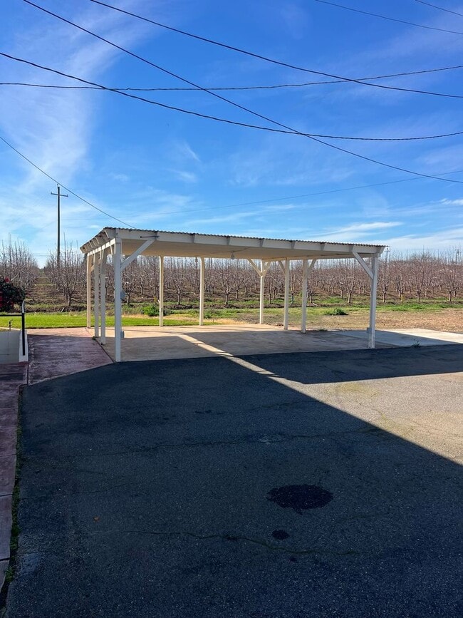 Building Photo - 3636 Beecher Rd