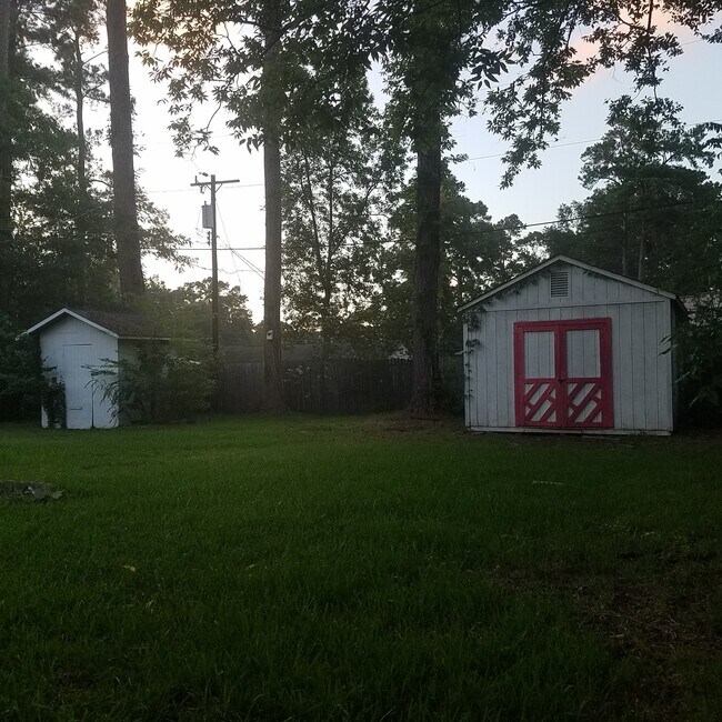 Building Photo - 318 W Whatley St