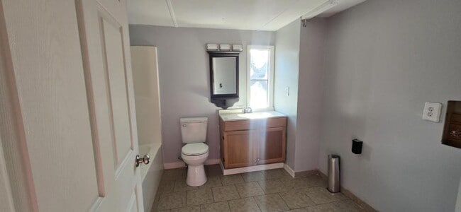 Building Photo - 2623 W Black Creek Rd