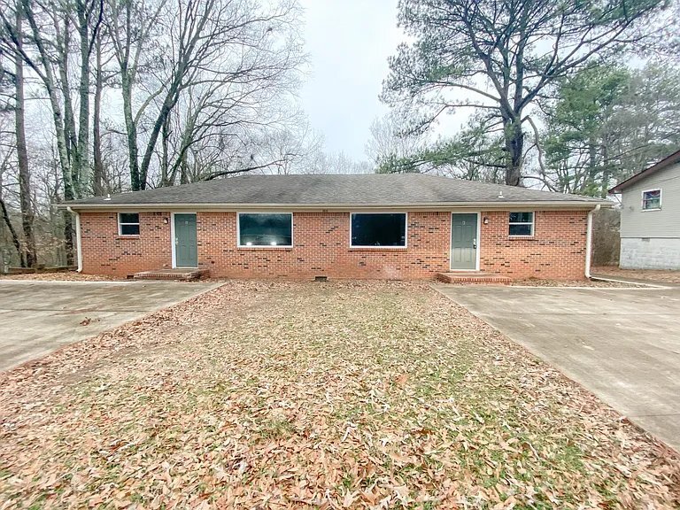 Building Photo - 906 Fairchild Ave