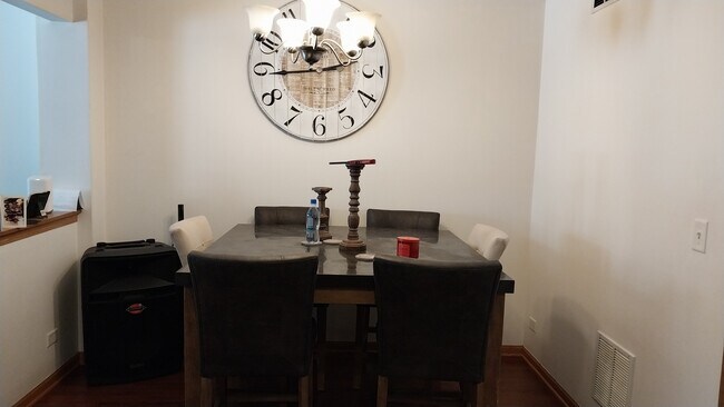 Building Photo - 12745 W Wakefield Dr