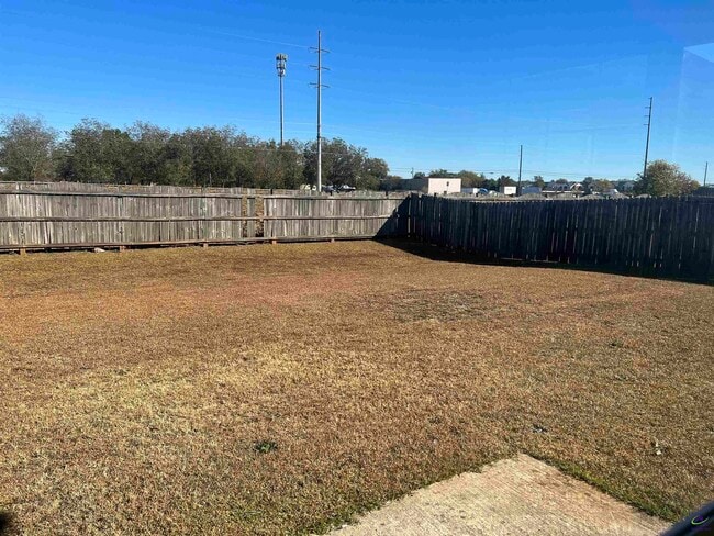 Building Photo - 202 Chasen Ct