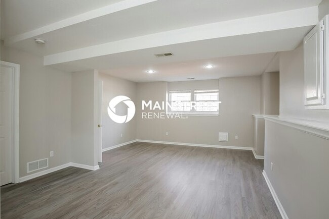Building Photo - 3 Bedroom Pet-Friendly Home in Grain Valley, MO with Main Street Renewal
