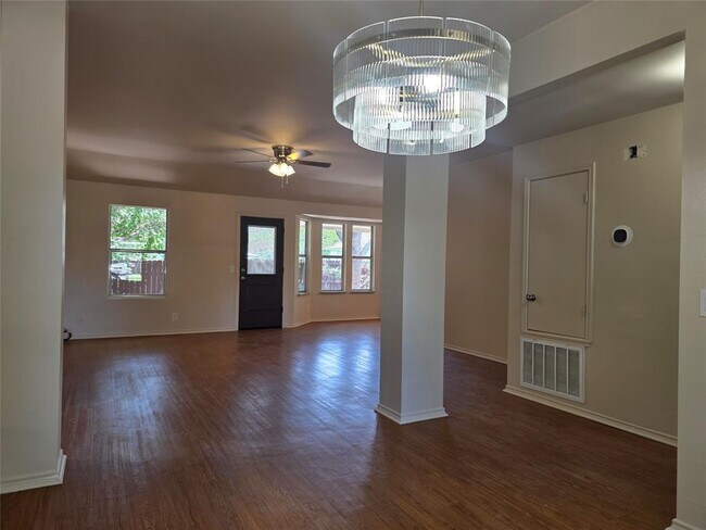 Building Photo - 11602 Maybach Dr