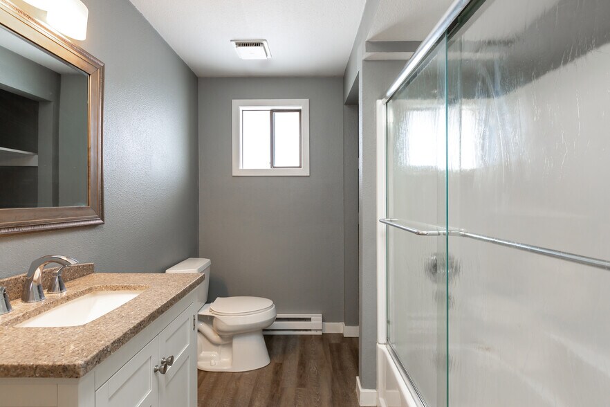 Building Photo - 3507 E 57th Ave