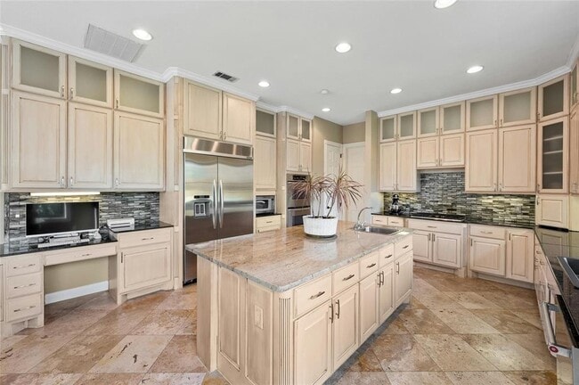 Building Photo - 3205 Rustic River Cove