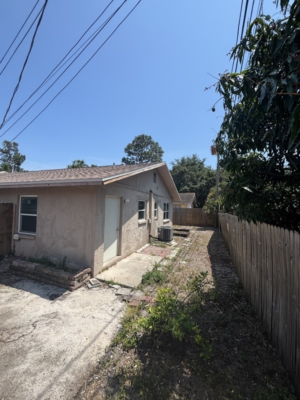 Building Photo - 1624 Coral Way
