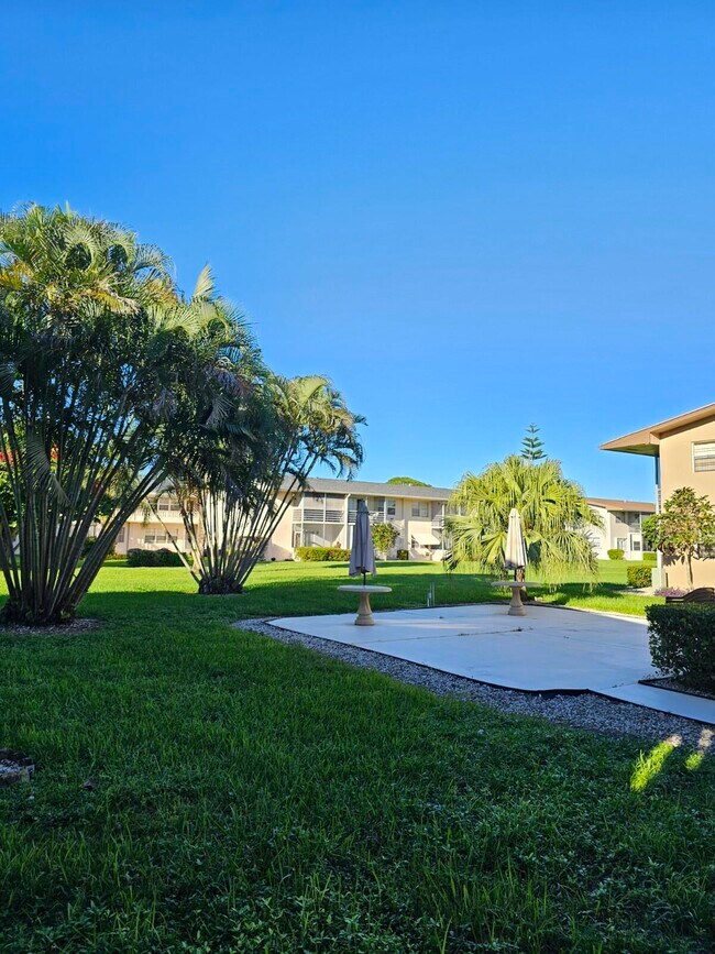 Building Photo - 114 Norwich E