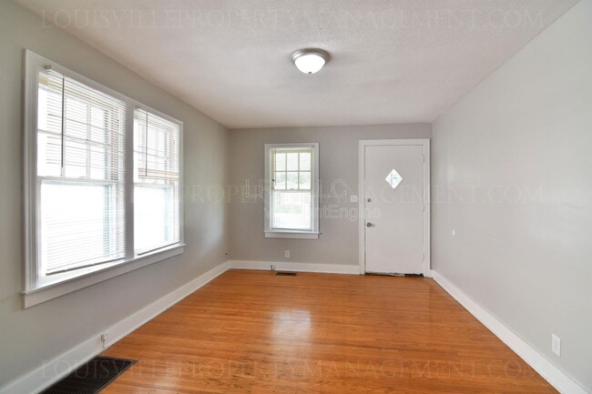 Building Photo - 1403 Sale Ave