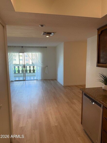 Building Photo - 7950 E Camelback Rd