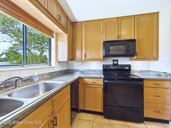 Building Photo - 1278 Fargo Dr
