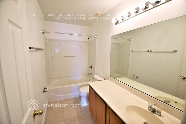 Building Photo - 16930 Sunrise Vista Dr