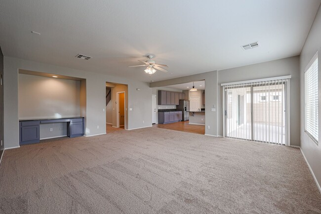 Building Photo - 4 bed, 3.5 bath house in Stetson Valley, Phoenix