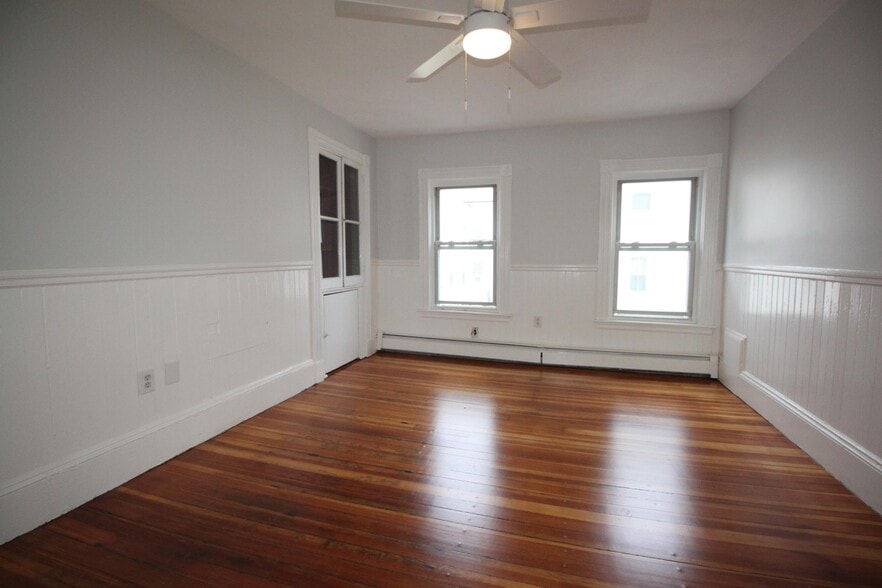 Building Photo - 12 Albion Pl