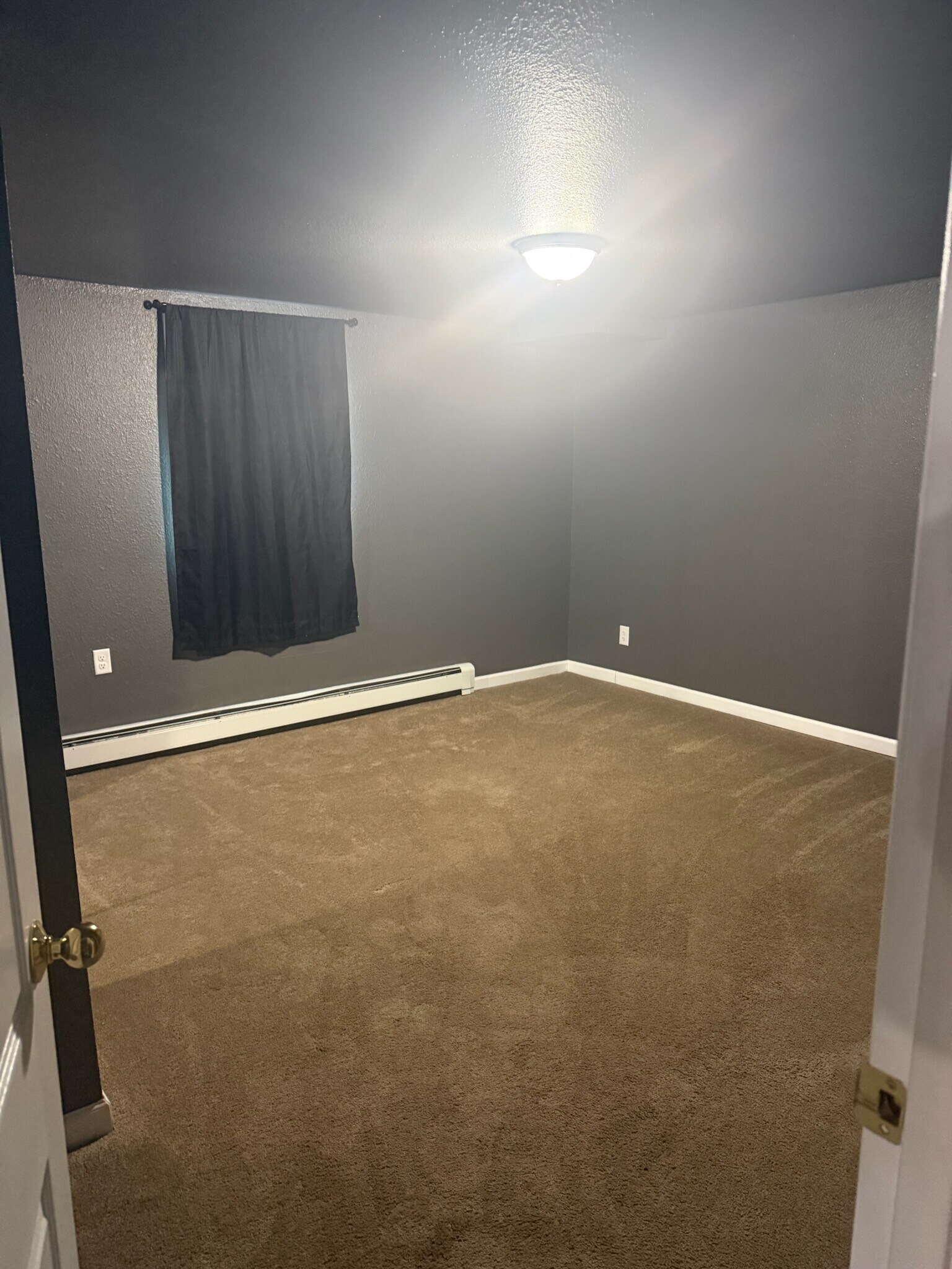 Building Photo - 1404 E 11th Ave