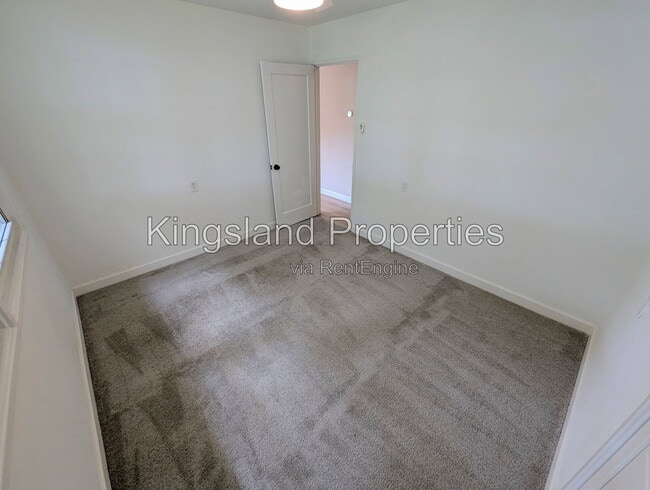 Building Photo - 4101 Koeln Ave