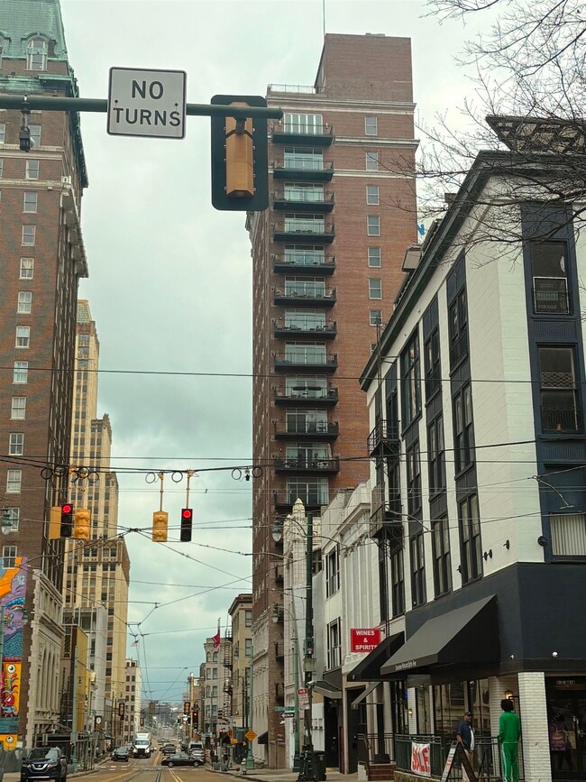 Building Photo - 127 Madison Ave