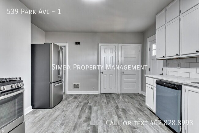 Building Photo - 539 Park Ave