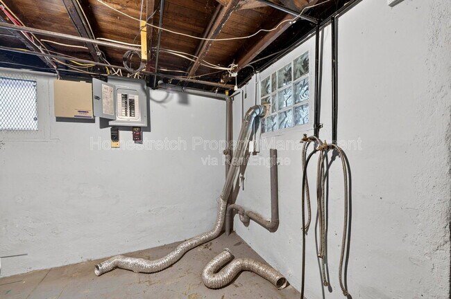 Building Photo - 4446 Itaska St