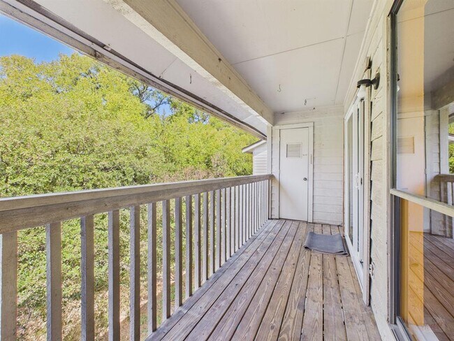 Building Photo - 3839 Dry Creek Dr
