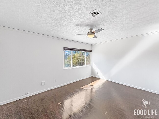 Building Photo - Beautiful 2B/1.5BA Condo For Rent In University City!