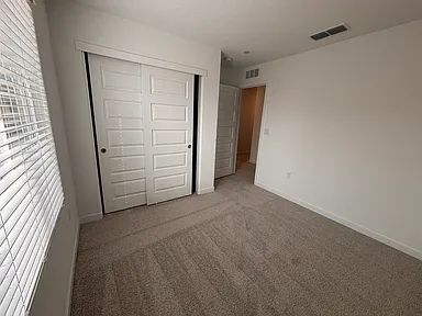 Building Photo - Spacious 5-Bedroom Retreat with 3 Full Baths in Charming Elk Grove