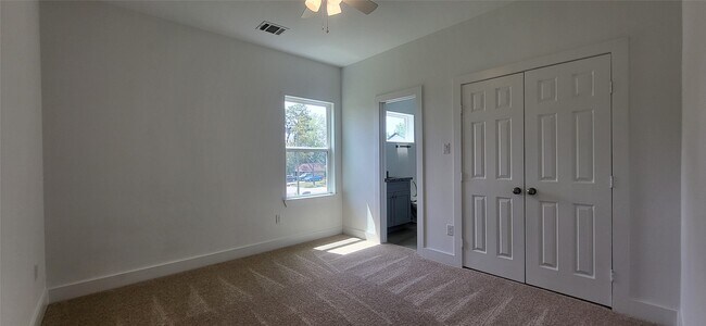 Building Photo - 8308 Prairie View Dr