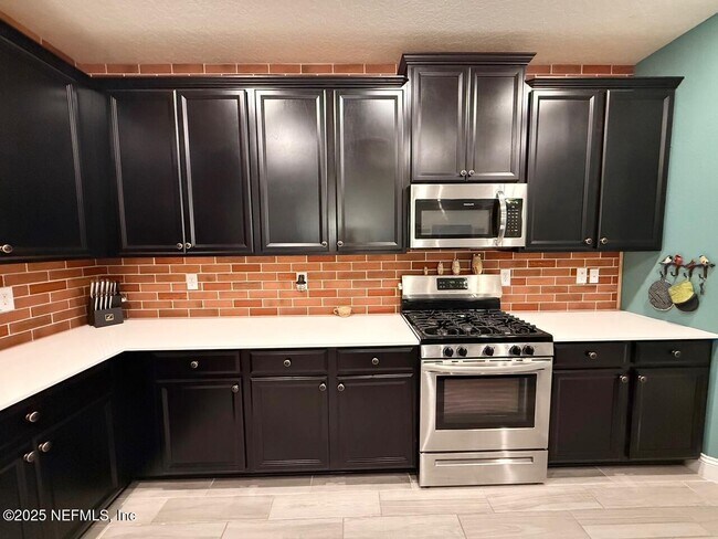 Building Photo - 62 Boylston Ct