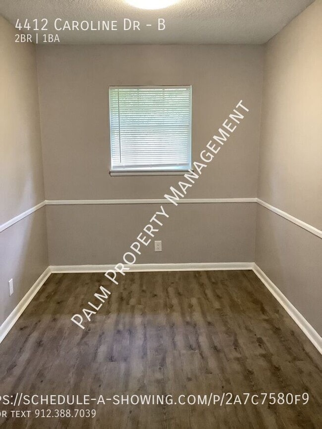 Building Photo - 4412 Caroline Dr