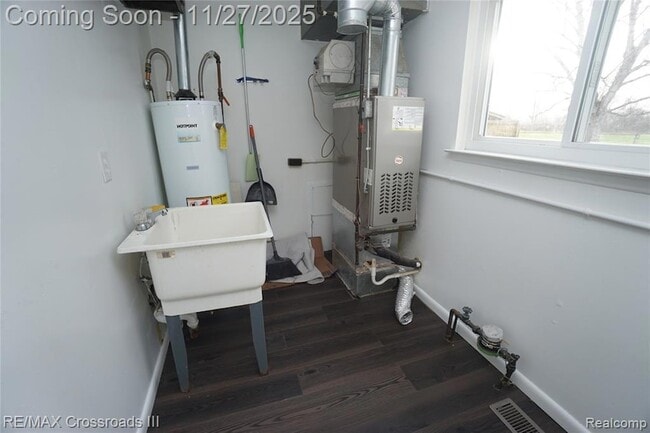 Building Photo - 11012 Jackson St